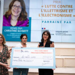 Les animatrices du CAJ et de DECLICS reçoivent un chèque de 10000 euros de la fondation FACE